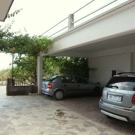Ravlić 3* Makarska