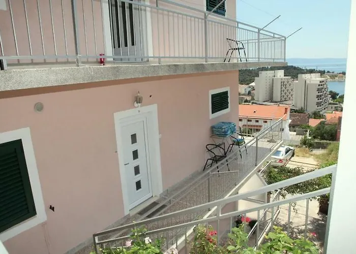 Guest house Ravlic 3*